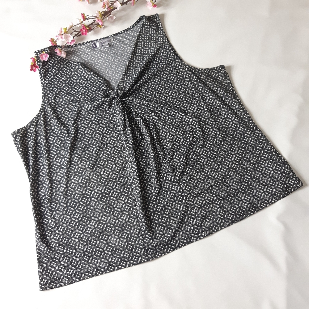 Jennifer Lopez Twist Front Sleeveless Tank Top